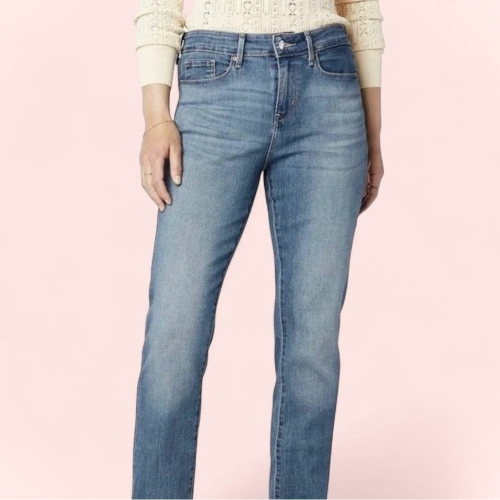 Vtg Levi’s 514 Slim Straight Leg Mid Rise Jeans (EUC)